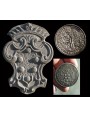 Comparison with the ancient Medici coin "Pezza della Rosa"