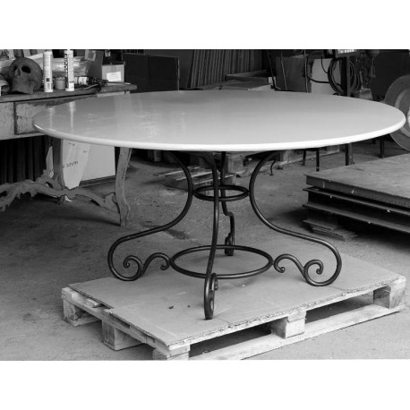 Round enameled table Ø 147 cm