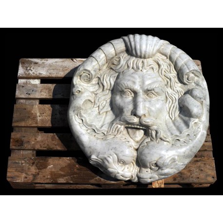 Great round roman mask - white Carrara marble