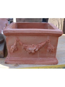 Little pot in terracotta