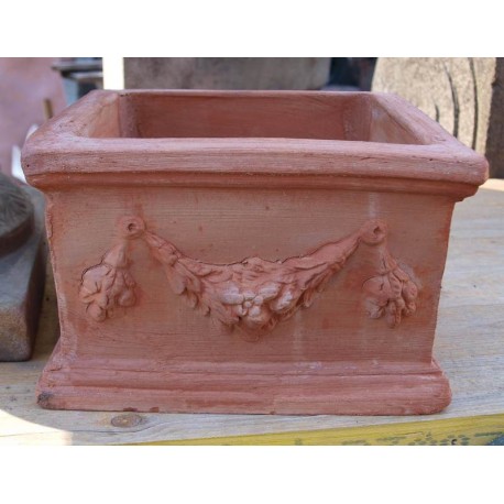 Little pot in terracotta