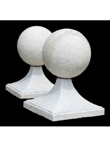 Two marble spheres Ø20cms