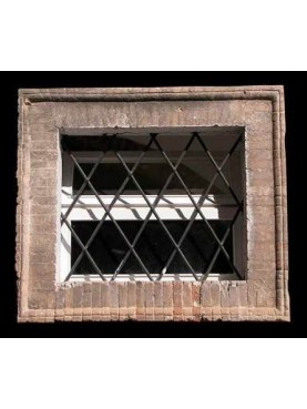 Esempio di finestra realizzata con i mattoni