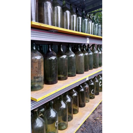 Enormi bottiglie soffiate originali da vino antiche
