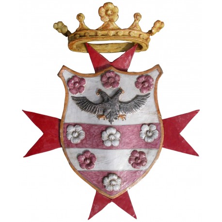 Stemma maiolicato con croce di malta e corona