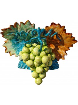 White grapes with leafs