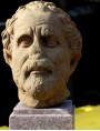 Demostene, la nostra copia in terracotta con basetta in marmo
