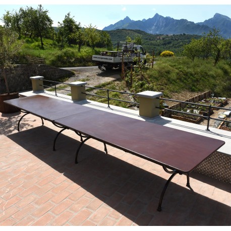 Two tables of 245 cm coupled - 490 cm long table