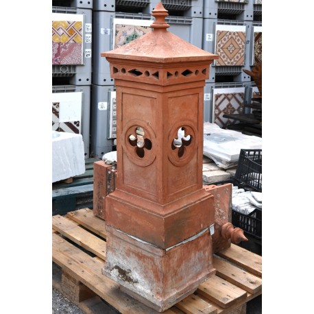 Large Tuscan terracotta chimney pot