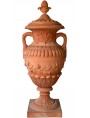 Grande vaso ornamentale in terracotta con tralci d'uva