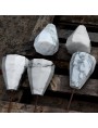 Fermaporte in marmo bianco di Carrara e ferro battuto