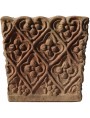 Piccola Cassetta in terracotta quadrata con motivi ornamentali