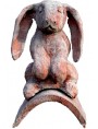 Tegola antica con coniglio