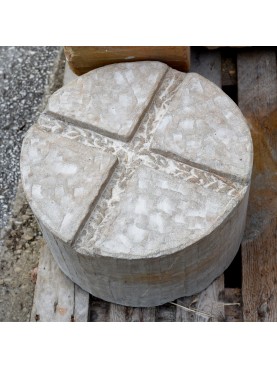 In pietra, adatto per vasi da Ø27cm a Ø33cm di base