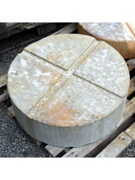 In stone, suitable for pots from Ø40cm to Ø55cm of basecm