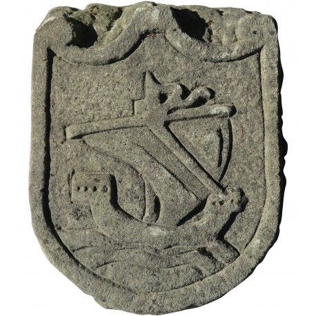 Stemma in pietra arenaria grigia nave medievale