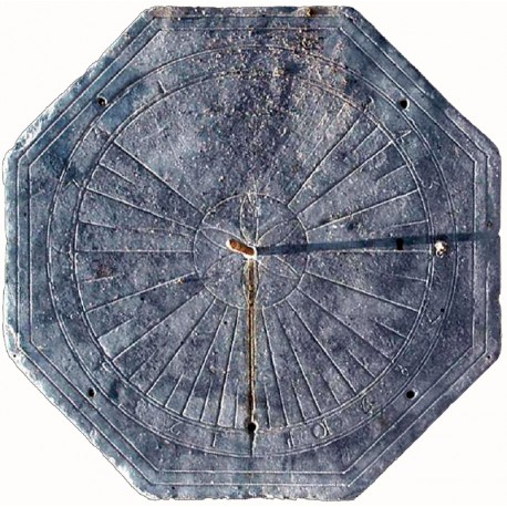 Copia di una meridiana ligure ottogonale in ardesia con rosetta centrale