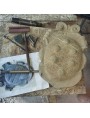 Stemma Mediceo in pietra forte fiorentina scolpito a mano