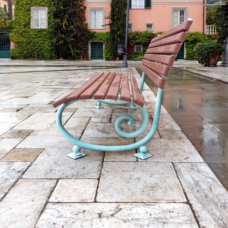 Tiziano Lera's benche FORGEDIRON AND WOOD