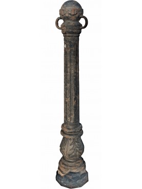 antique cast iron low-columns for the chain