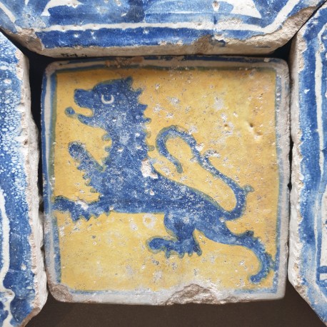Copy of Neapolitan tile with a lion from the 15th century