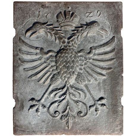 Lastra di camino in bronzo Aquila bicipite datata 1729