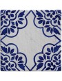 Piastrelle di maiolica bianche e blu fiori e decoro centrale