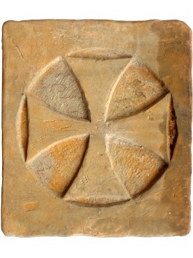 CROCE PATENTE inscritta in un cerchio in pietra