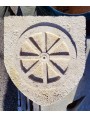 Stemma in pietra con ruota della famiglia ROTA