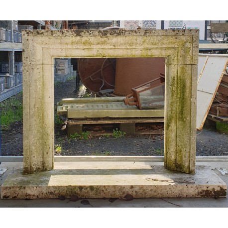Small recovery Salvator Rosa frame in limestone