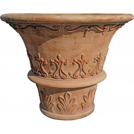 adorned tuscan vase from the ancient Ricceri manufacture