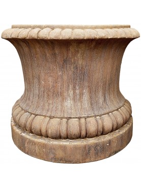 Great terracotta base for citrus vases