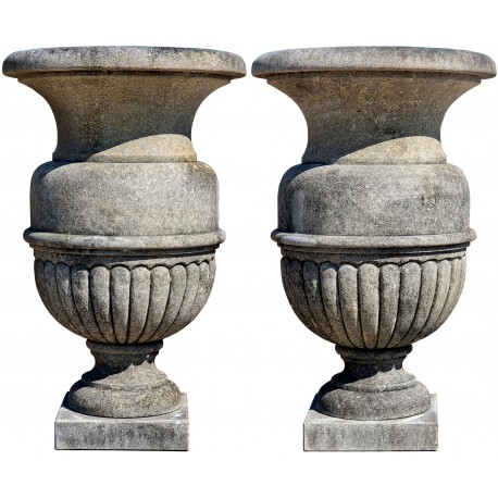 Italian vase in limestone