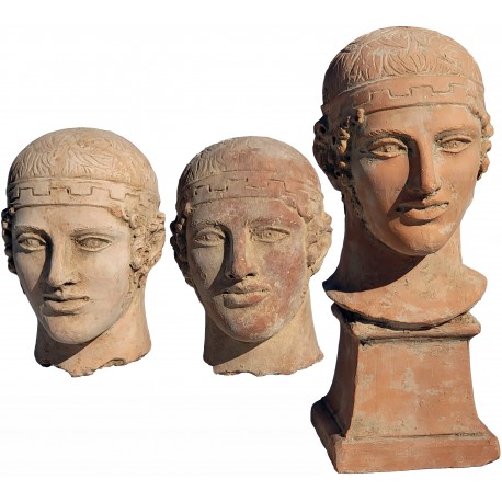 La testa dell'Auriga di Delfi in tre versioni
