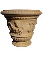 Vaso ornamentale in terracotta con base rinascimentale fiorentino