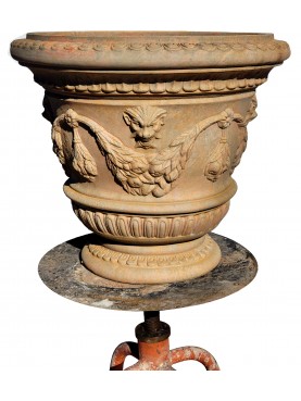 Vaso ornamentale in terracotta con base rinascimentale fiorentino
