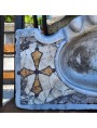 Lavandino originale antico in marmo olimpico con tarsie fatte adesso