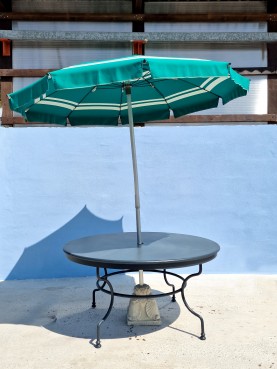 Tavolo tondo Ø 145 cm con foro per ombrellone