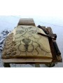 Disegno e sbozzatura dell'originale in pietra l'Olotipo