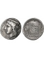 Antica moneta greca con Labirinto (Statere) e testa di Apollo