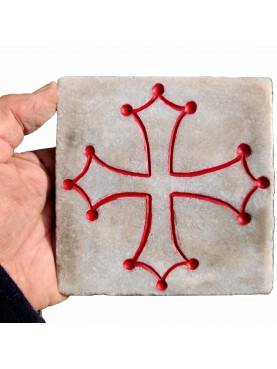 Antique tile in white Carrara marble with engraved OCCITAN cross