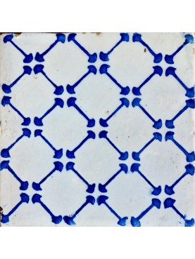 Ancient white aluminum oxide tile and cobalt blue