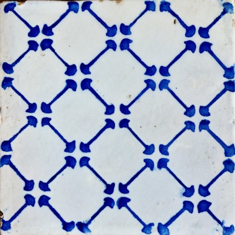 Ancient white aluminum oxide tile and cobalt blue