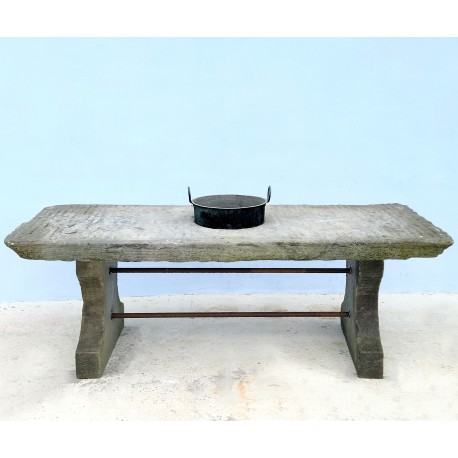 Tavolo in pietra da 243 cm di lunghezza originale antico - con bacile per il ghiaccio