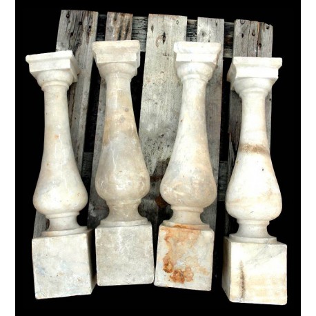 Balaustrini in marmo originali antichi da Carraa