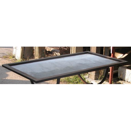 Iron plate for tiles table