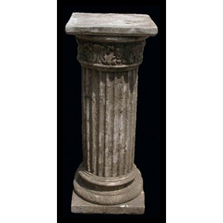 Column in cement H.78cms/52x52cms