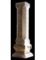 Colonna in pietra di foggia medioevale