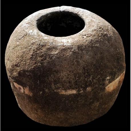 Stone jar H.60cms for hydrated lime
